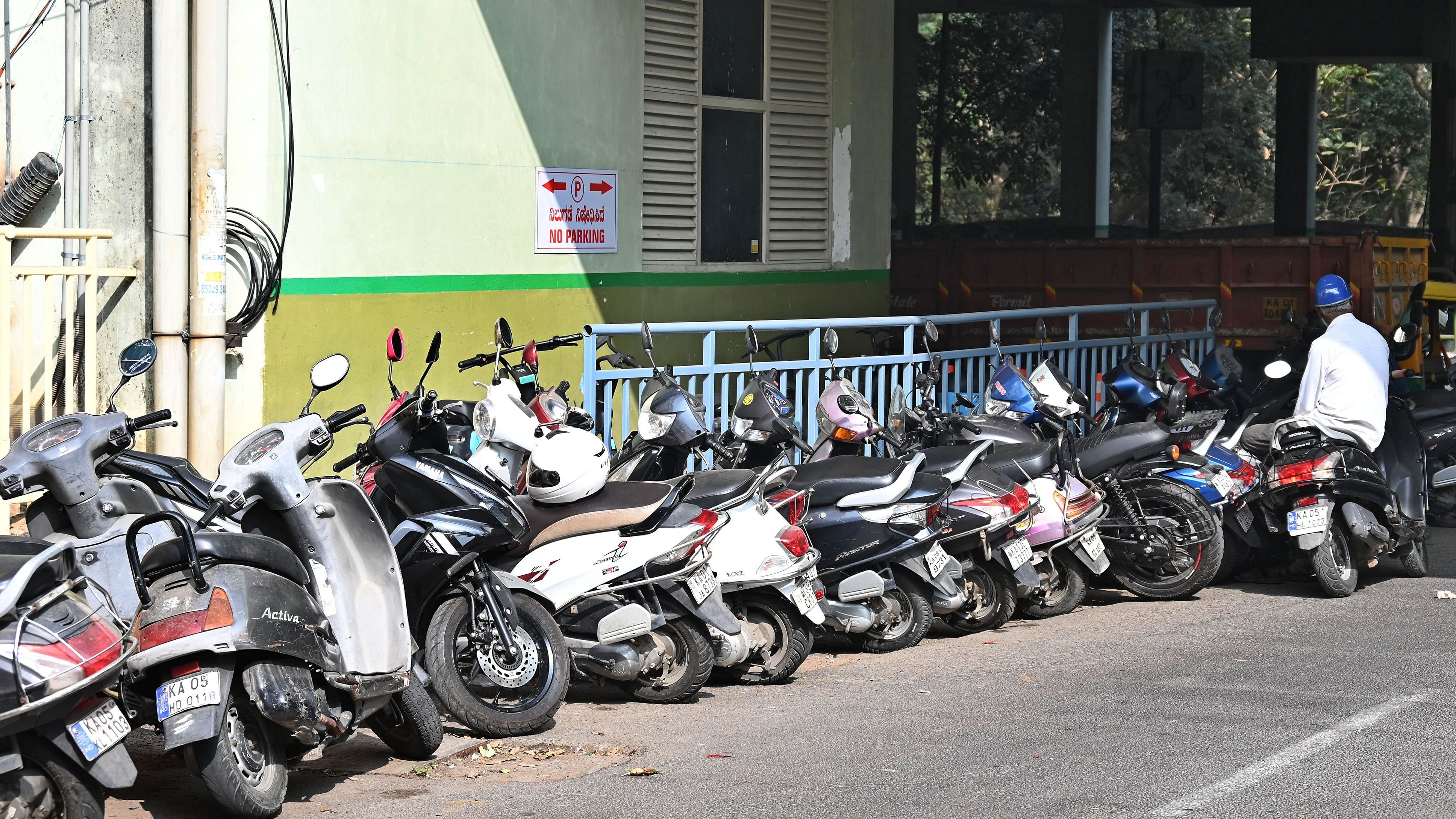 <div class="paragraphs"><p>Despite placing ‘no-parking’ boards and shielding the space with concrete blocks, motorists leave their vehicles along the roadside. </p></div>