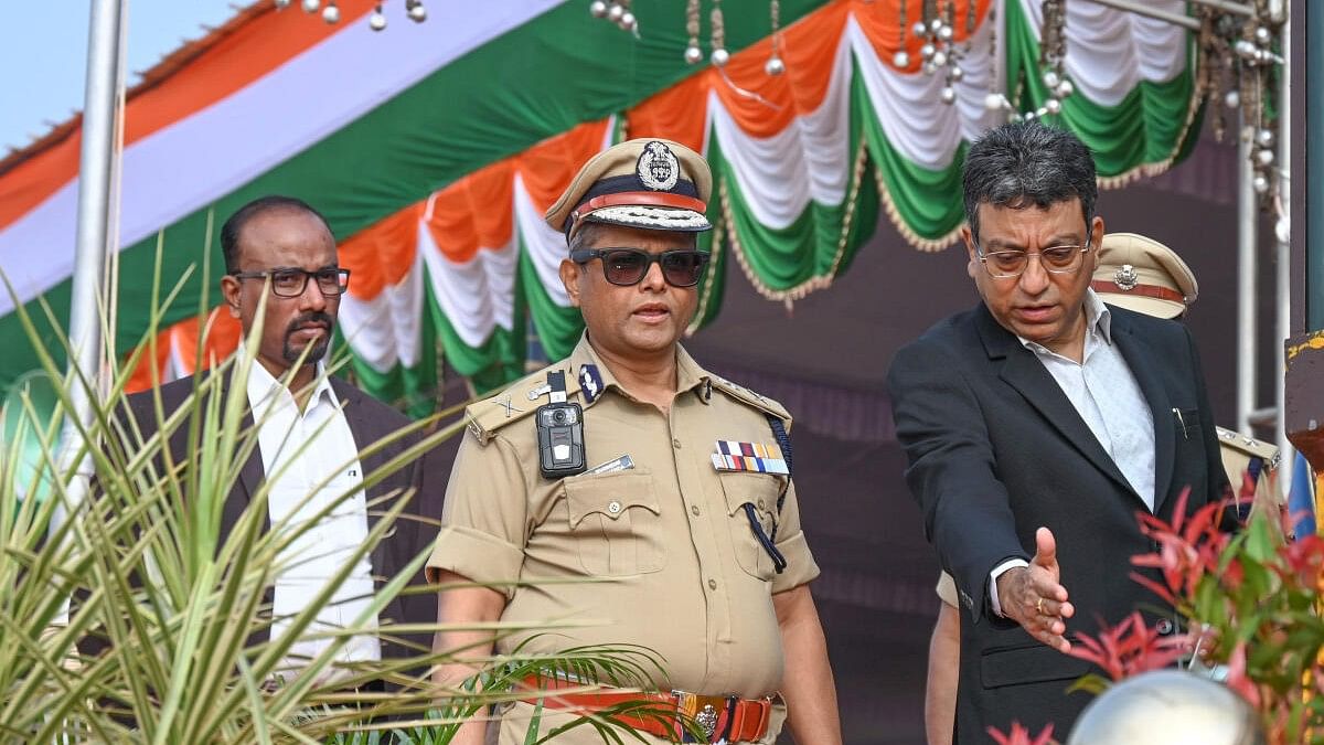 <div class="paragraphs"><p>K A Dayanand, Bengaluru Urban DC, B Dayananda Bengaluru city Police Commissioner, Tushar Girinath, Chief Commissioner, BBMP in Republic Day parade rehearsal at Field Marshal Manekshaw Parade Ground in Bengaluru.</p></div>