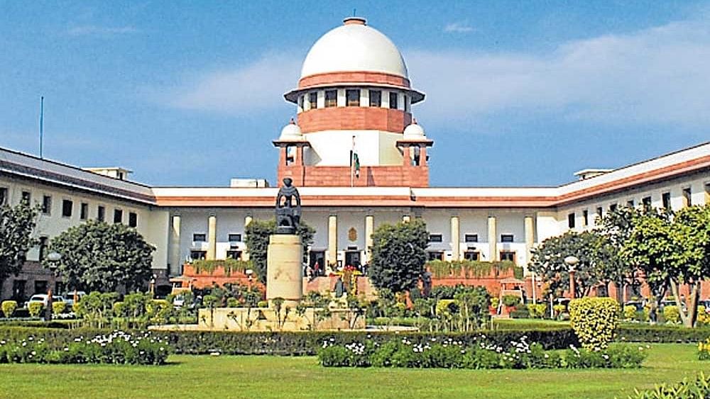 <div class="paragraphs"><p>The Supreme Court set aside the default bail granted to DHFL promoters Kapil Wadhawan and Dheeraj Wadhawan in the multi-crore bank loan scam case.<br><br></p></div>