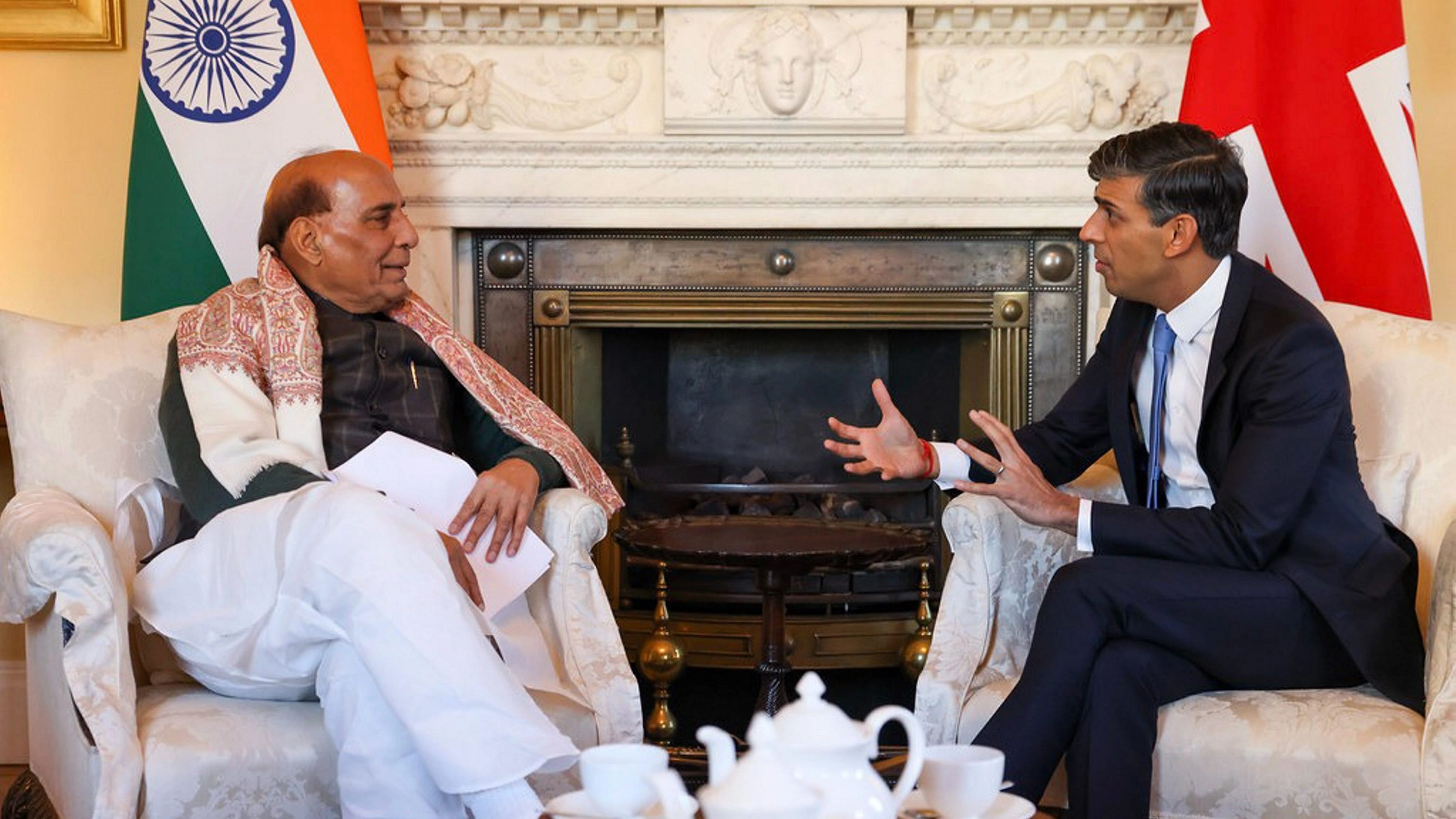 <div class="paragraphs"><p>Defence Minister Rajnath Singh with UK Prime Minister Rishi Sunak during a meeting, in London, Wednesday, Jan 10, 2024. </p></div>