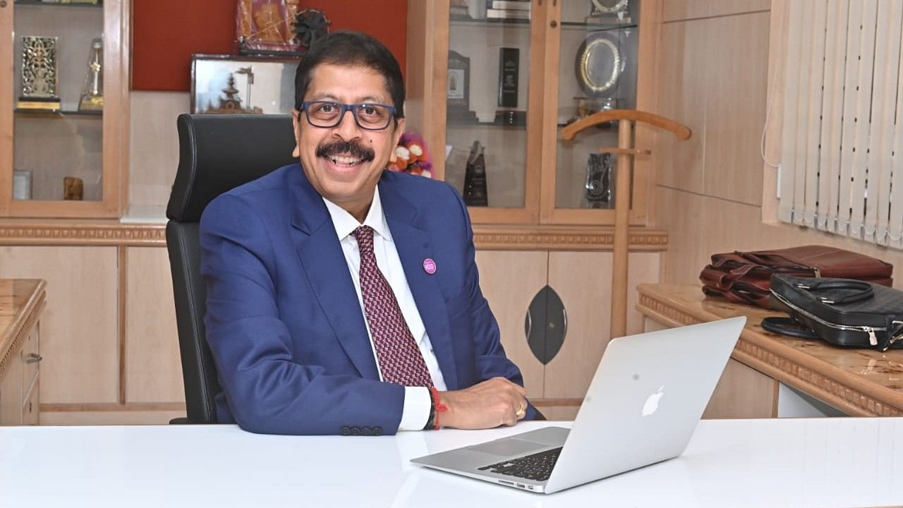 <div class="paragraphs"><p>Karnataka Bank CEO and managing director H Srikrishnan.</p></div>