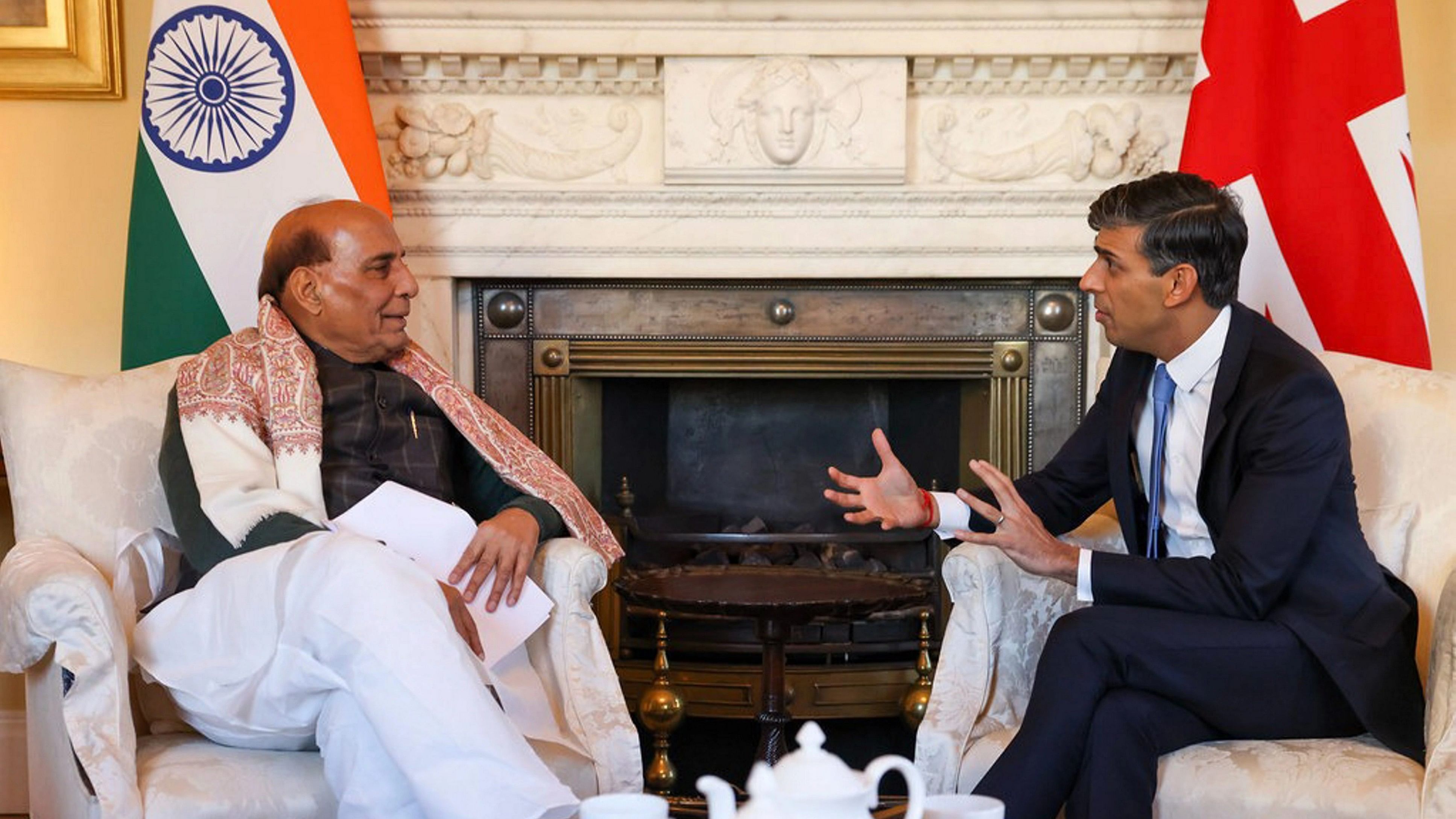 <div class="paragraphs"><p>Defence Minister Rajnath Singh with UK Prime Minister Rishi Sunak during a meeting, in London, Wednesday, Jan 10, 2024. </p></div>