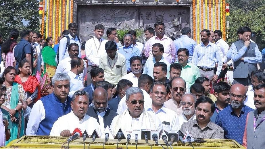 <div class="paragraphs"><p>Siddaramaiah addresses the media&nbsp;after paying homage to Mahatma Gandhi on his death anniversary.</p></div>