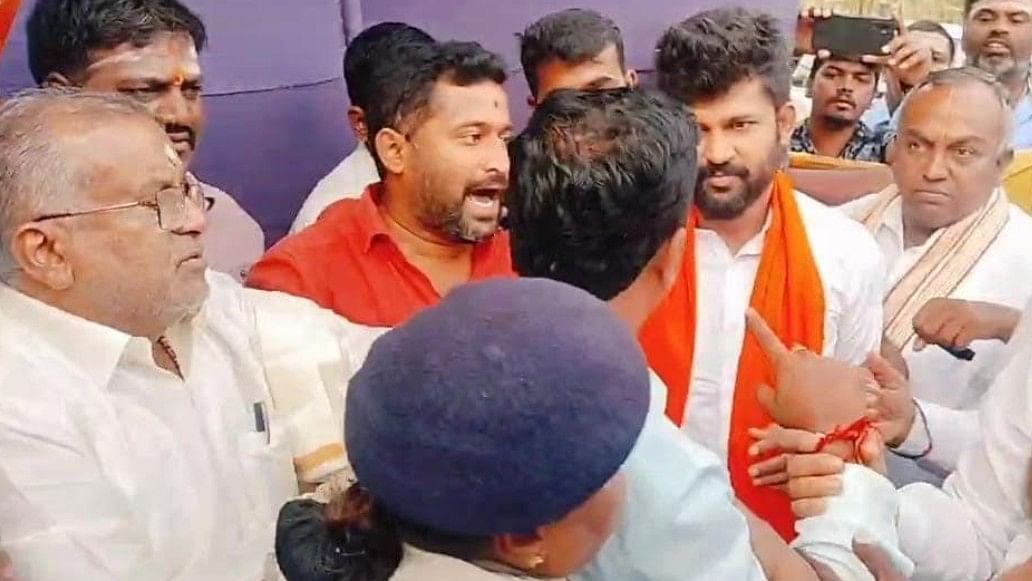 <div class="paragraphs"><p>Leaders belonging to Scheduled Caste stop MP Pratap Simha from attending the puja at Harohalli, in Mysuru taluk, where the stone for sculpting Sri Ram Lalla was identified.</p></div>