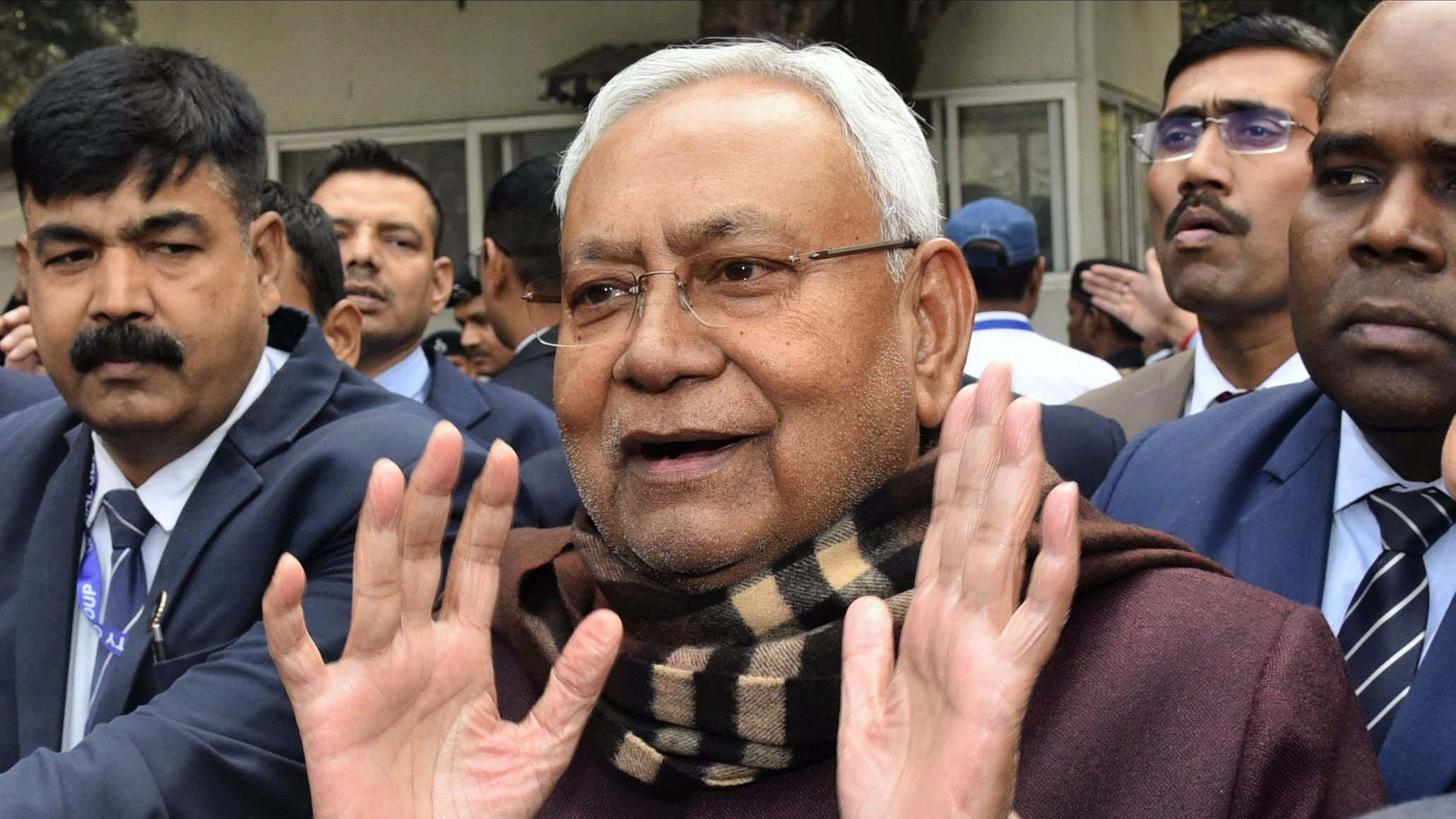 <div class="paragraphs"><p>JD(U) chief Nitish Kumar speaks with the media after submitting his resignation as Bihar CM to Governor Rajendra Arlekar, outside Raj Bhavan, in Patna.</p></div>