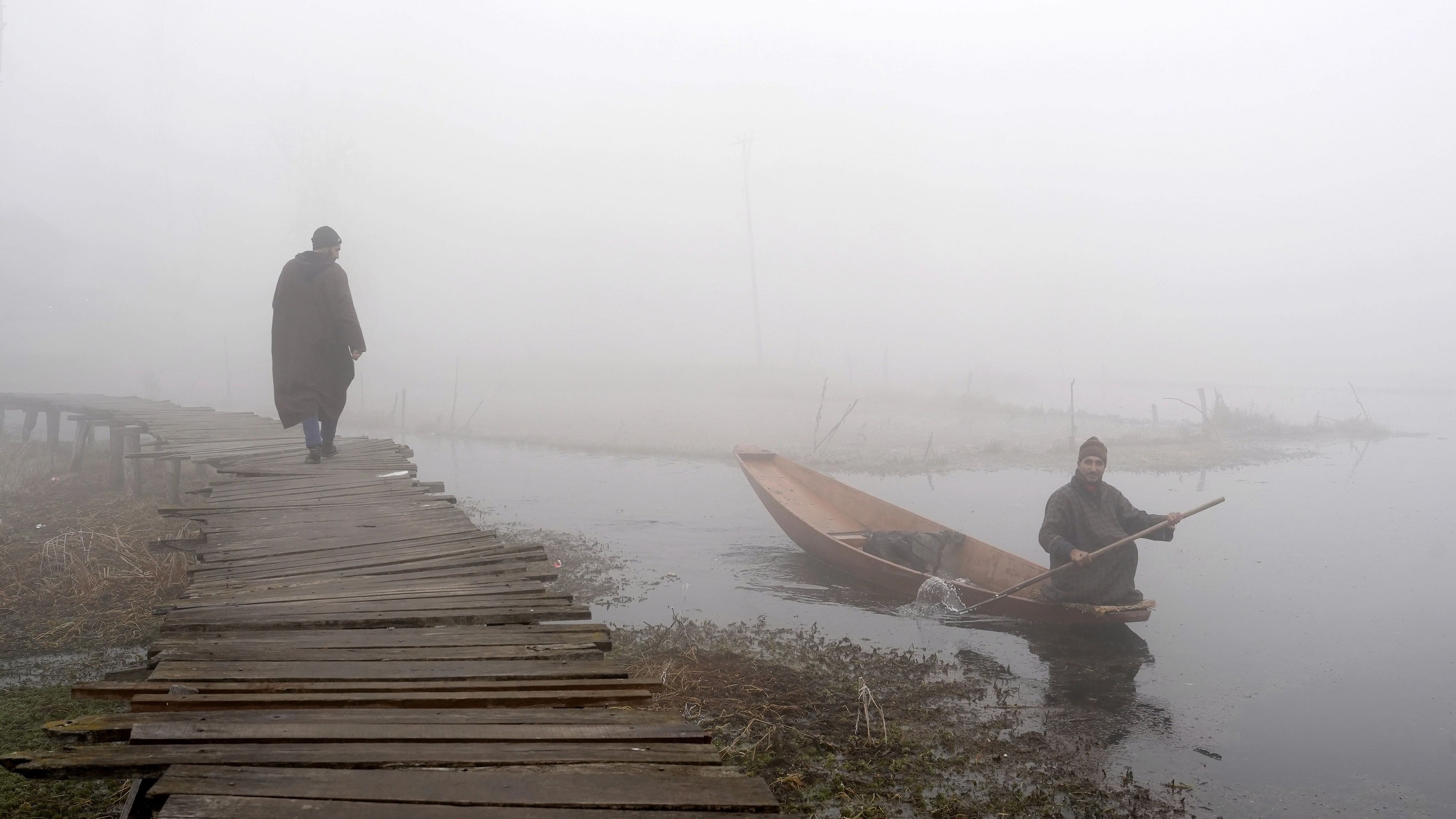 <div class="paragraphs"><p>Srinagar recorded a minimum temperature of minus 4.3 degrees Celsius on Sunday night.</p></div>