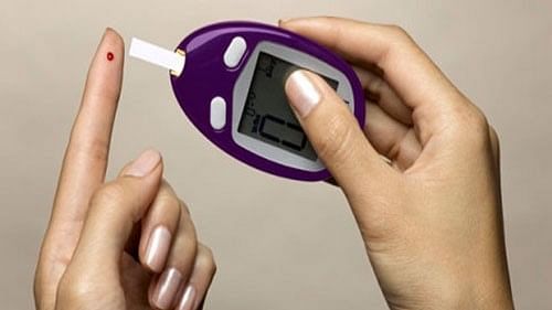 <div class="paragraphs"><p>Representative image showing a person checking blood sugar levels.</p></div>