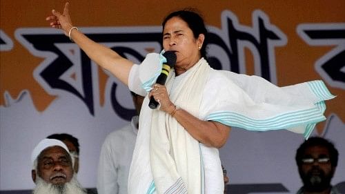 <div class="paragraphs"><p>West Bengal Chief Minister Mamata Banerjee also said she would stage a demonstration in Kolkata from February 2 if the BJP-led Union government does not clear the state's dues by February 1.</p></div>