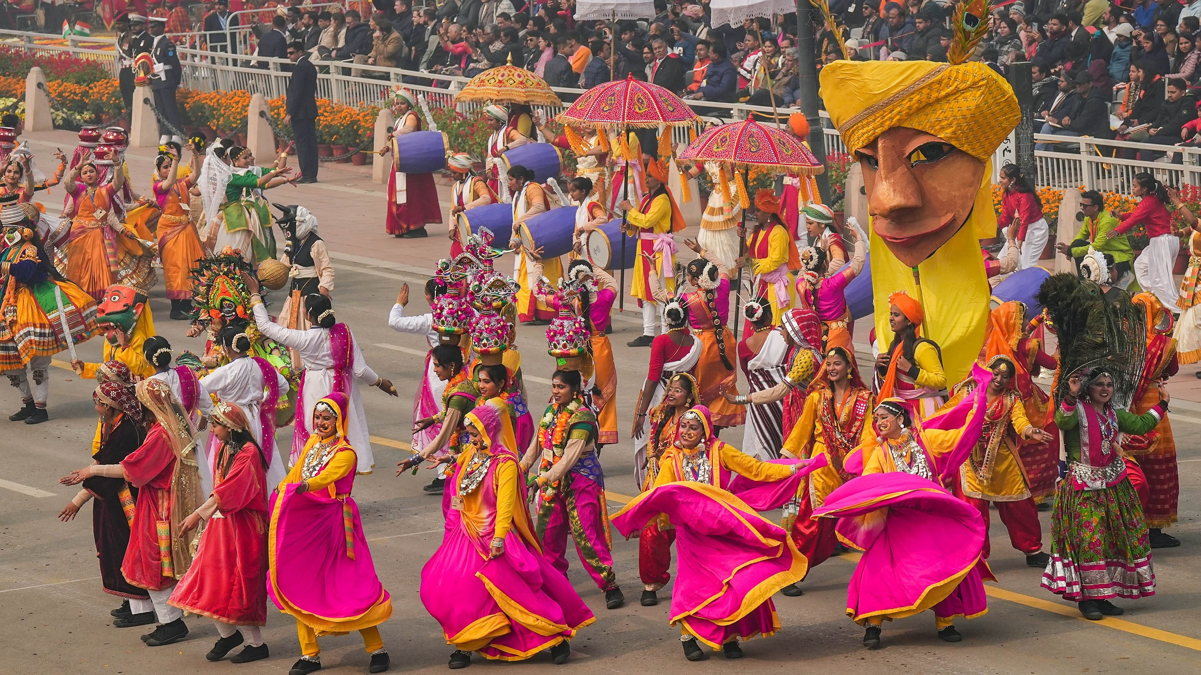 <div class="paragraphs"><p>Women folk artists perform during the 75th Republic Day parade at the Kartavya Path.</p></div>