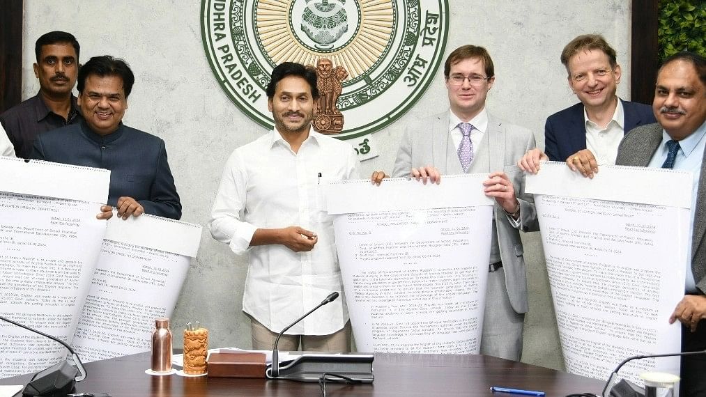<div class="paragraphs"><p>Andhra Pradesh chief minister,&nbsp; YS Jagan MNOhan Reddy with the officials of&nbsp; state government and IB on Wednesday.</p></div>