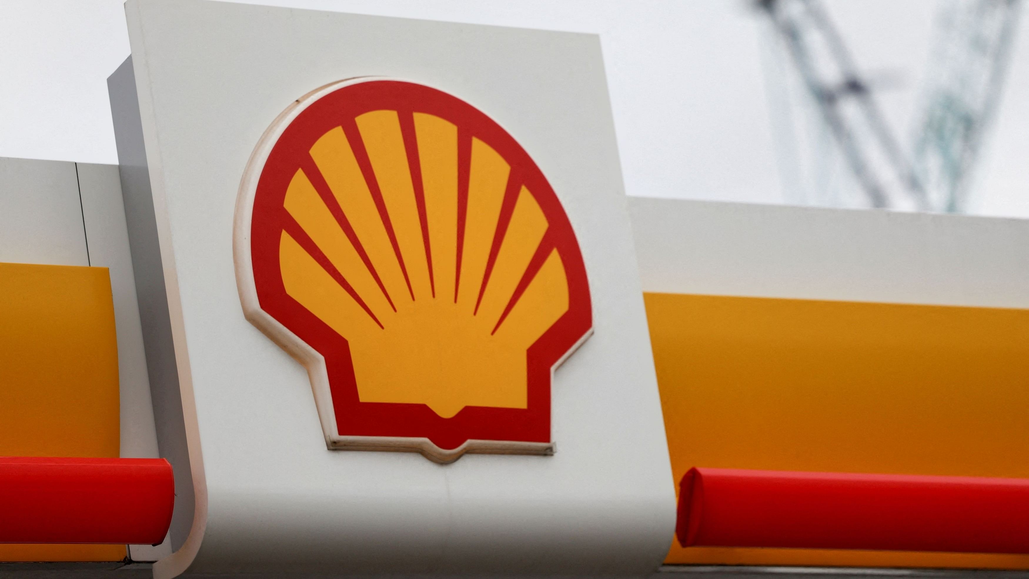 <div class="paragraphs"><p>Shell logo.</p></div>