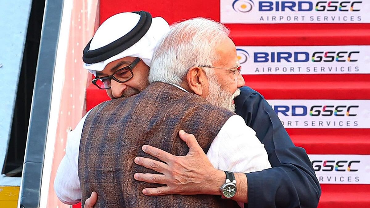 <div class="paragraphs"><p>Prime Minister Narendra Modi welcomes President of UAE Mohamed bin Zayed Al Nahyan</p></div>