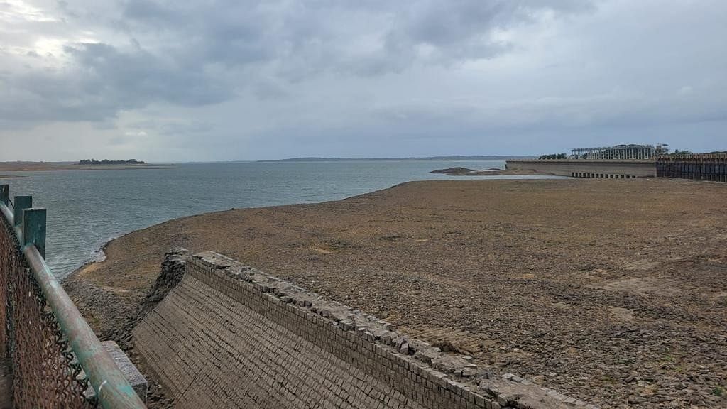 <div class="paragraphs"><p>The Krishnarajasagar dam in Srirangapatna taluk of Mandya district has 17.08 tmcft of water as against its capacity of 49.45 tmcft. </p></div>