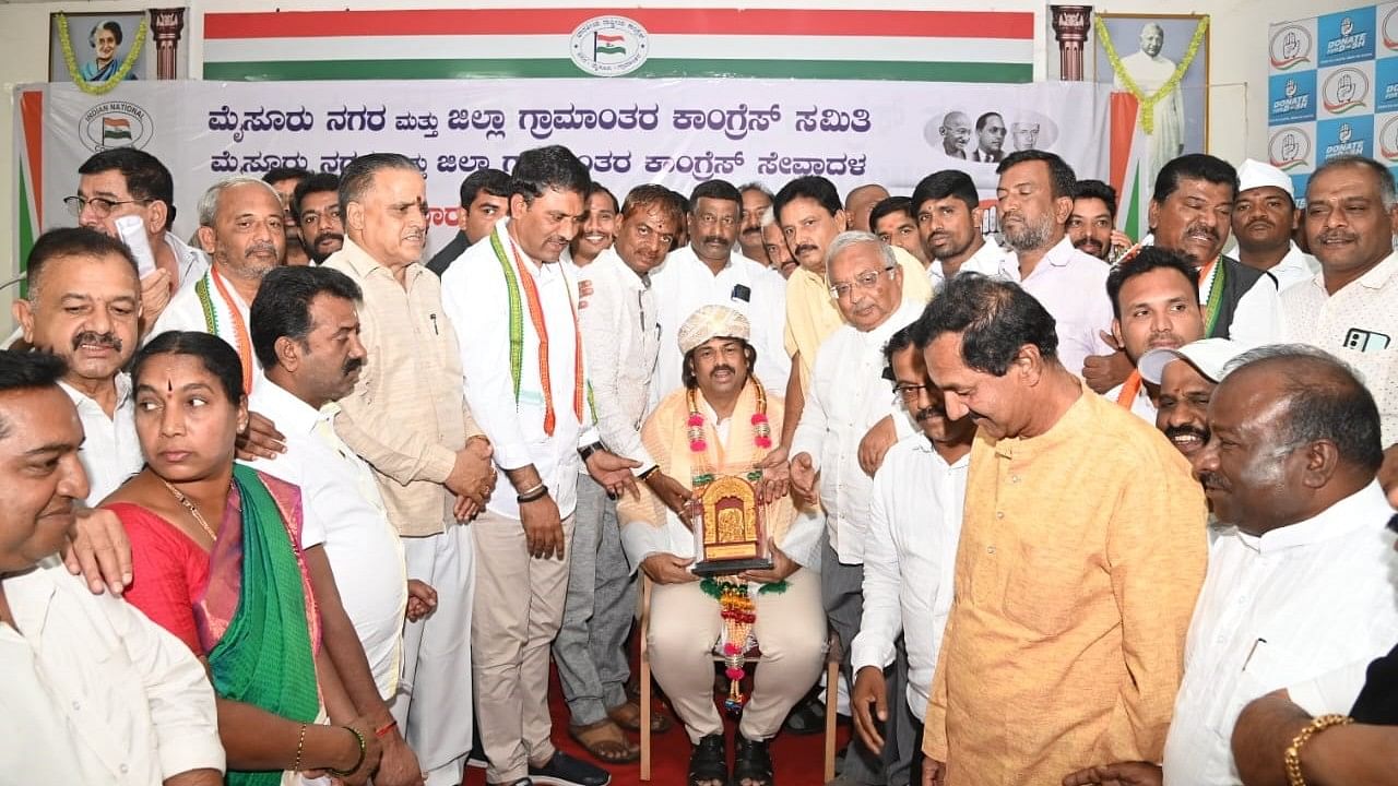 <div class="paragraphs"><p>Primary and Secondary Education Minister Madhu Bangarappa being felicitated at Congress office in Mysuru on Tuesday. </p></div>