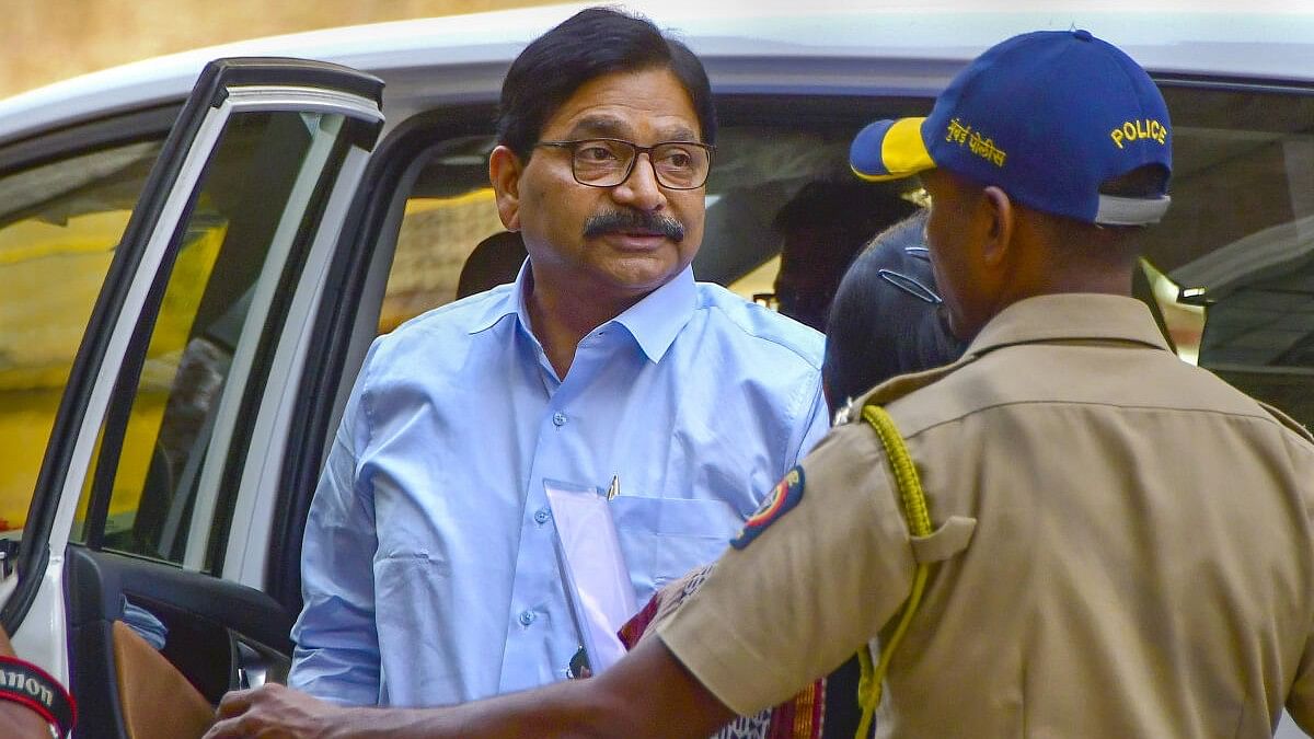 <div class="paragraphs"><p>File photo of Shiv Sena (UBT) leader Ravindra Waikar at the Enforcement Directorate (ED) office for questioning in connection with the Jogeshwari land scam case, in Mumbai.&nbsp;</p></div>
