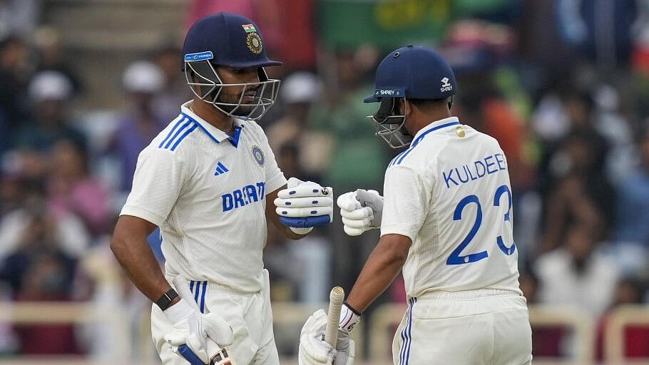 <div class="paragraphs"><p>India's batter Kuldeep Yadav and Dhruv Jurel during the second day of the fourth Test cricket match between India and England, in Ranchi.</p></div>