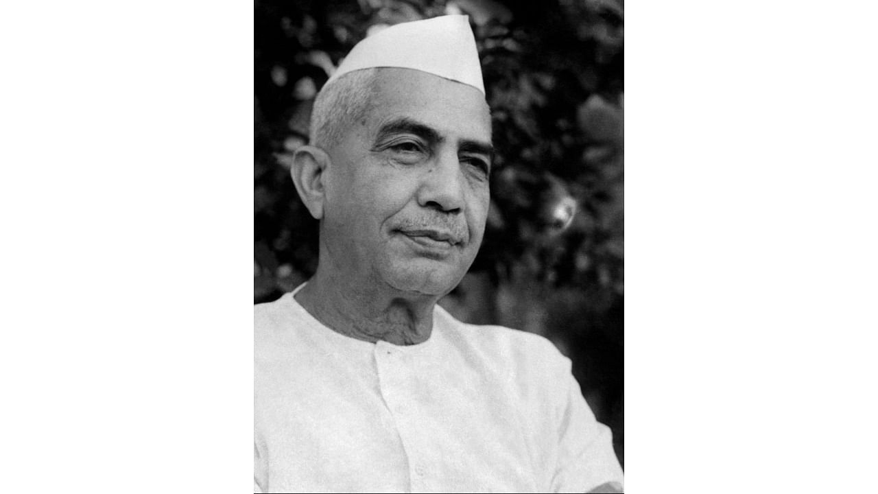 <div class="paragraphs"><p>Singh's political career witnessed a major turn on April 1, 1967 when he quit the Congress.</p></div>