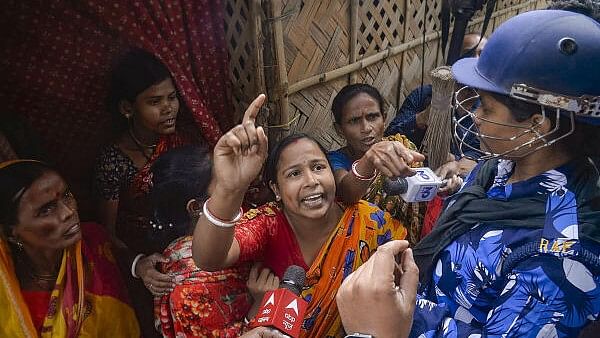 <div class="paragraphs"><p>Women staging a protest demanding the arrest of local TMC leaders over Sandeshkhali incident allegations, in North 24 Parganas district.</p></div>