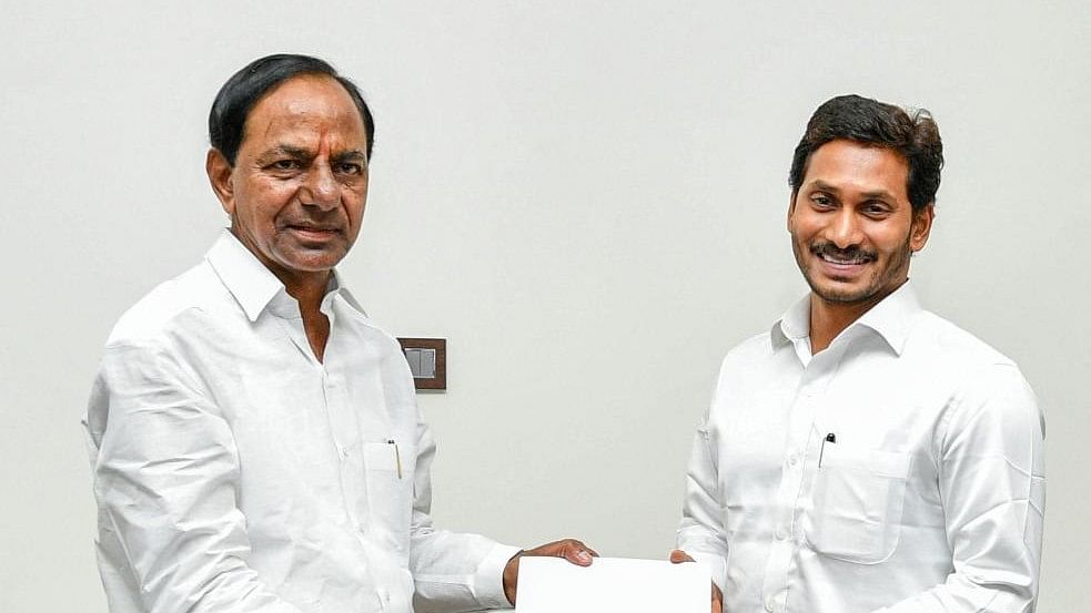 <div class="paragraphs"><p>The then Telangana Chief Minister K Chandrasekhar Rao with Andhra Pradesh CM YS Jaganmohan Reddy during the inauguration of Kaleshwaram Project.</p></div>