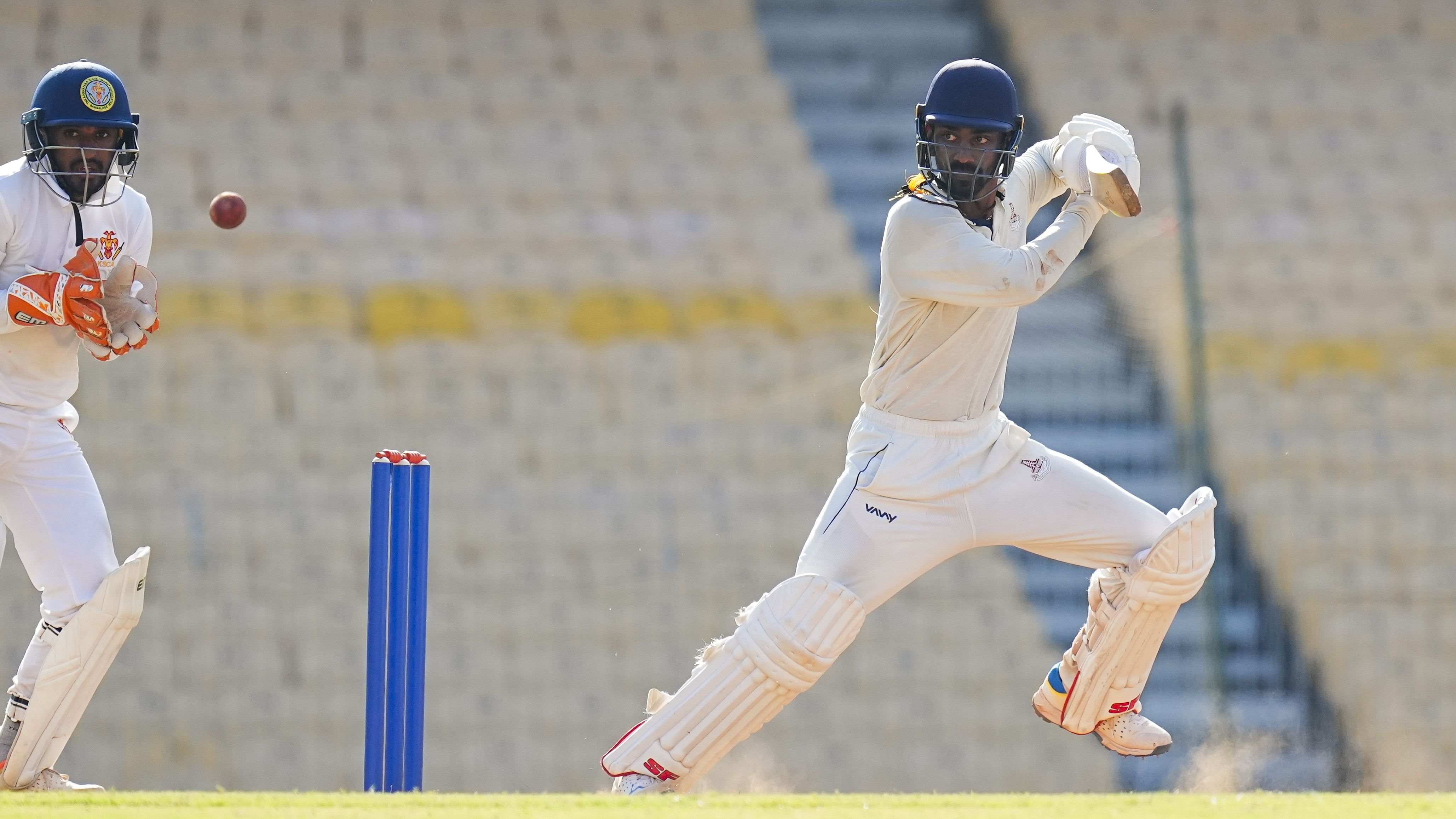 <div class="paragraphs"><p>Tamil Nadu’s Baba Indrajith scored a brilliant 98 to almost help his side pull off an improbable chase against Karnataka in Chennai.</p></div>