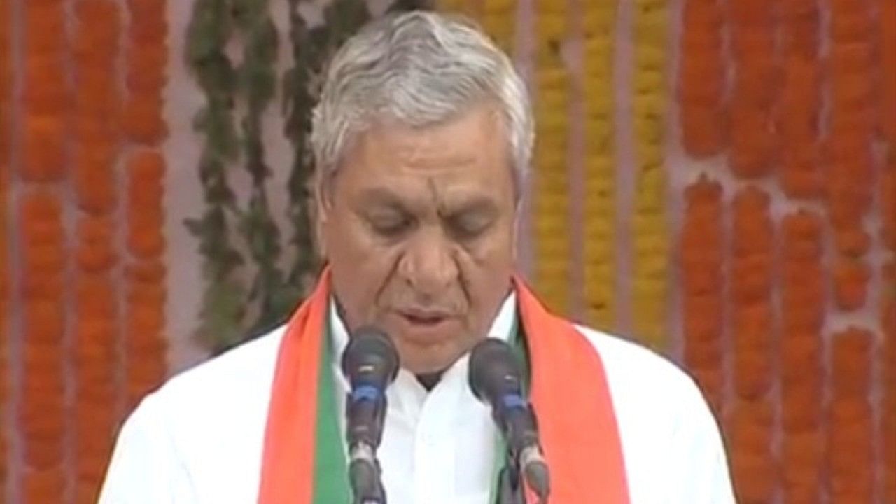 <div class="paragraphs"><p>Uttar Pradesh sugarcane development minister Laxmi Narayan Chaudhary.</p></div>