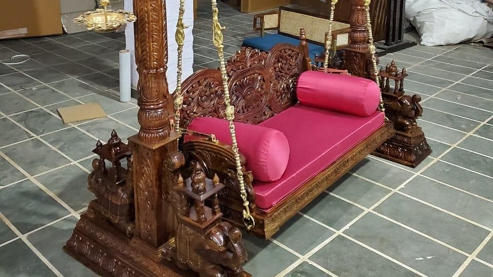 The rosewood cradle which will be offered by former MLA Raghupathi Bhat to Sri Ram Mandir at Ayodhya.
