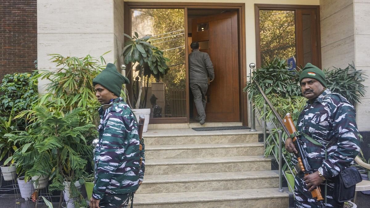 <div class="paragraphs"><p>ED raid at AAP MP N D Gupta's residence.</p></div>