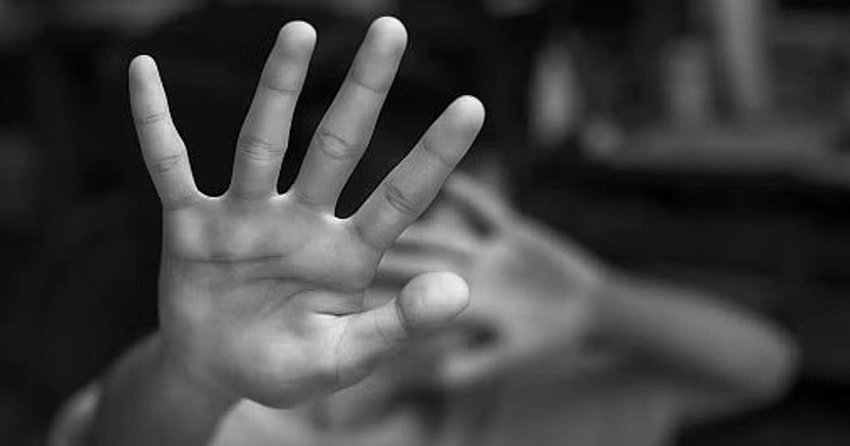 Factory staff taken hostage by armed man in Turkey Factory staff taken hostage by armed man in Turkey