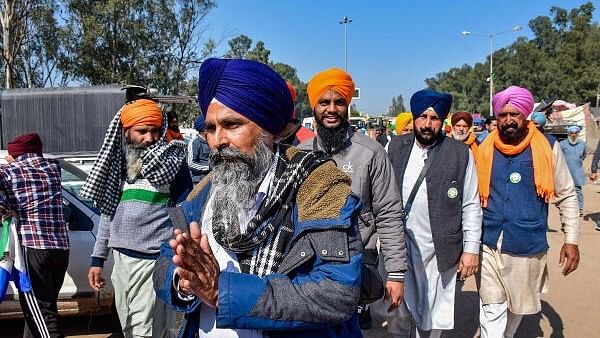 <div class="paragraphs"><p>Farmer leader Sarwan Singh Pandher with others during their 'Dilli Chalo' march, at the Punjab-Haryana Shambhu border, in Patiala district.</p></div>
