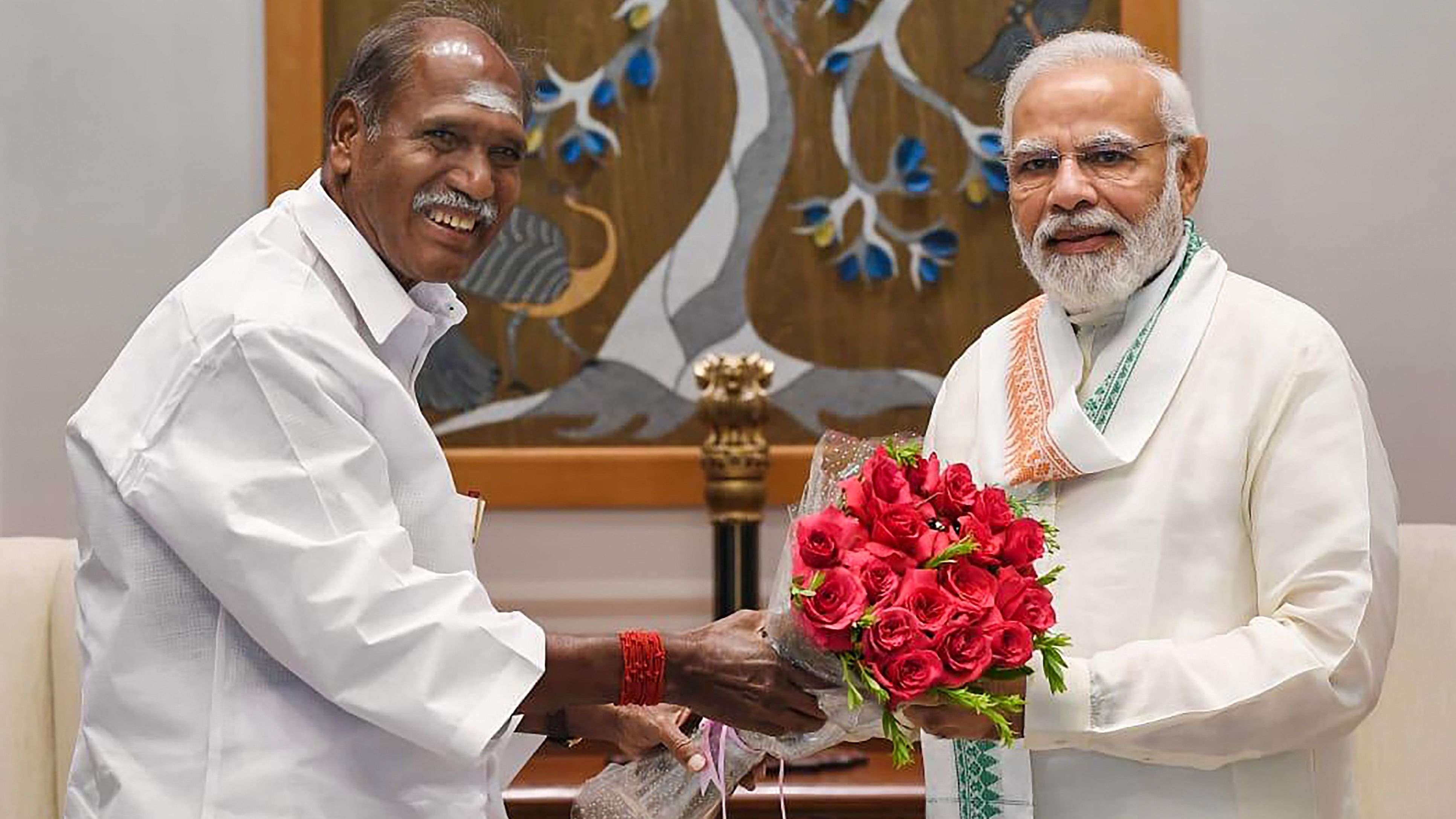 <div class="paragraphs"><p>Prime Minister Narendra Modi with Puducherry Chief Minister N. Rangasamy during a meeting, in New Delhi, Tuesday, Aug 9, 2022.</p></div>