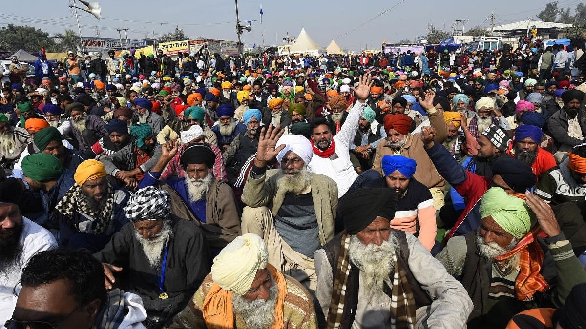 <div class="paragraphs"><p>Farmers gather at Singhu border during their 'Delhi Chalo' protest march against the centre's new farm laws, in New Delhi. Image for represenation.</p></div>