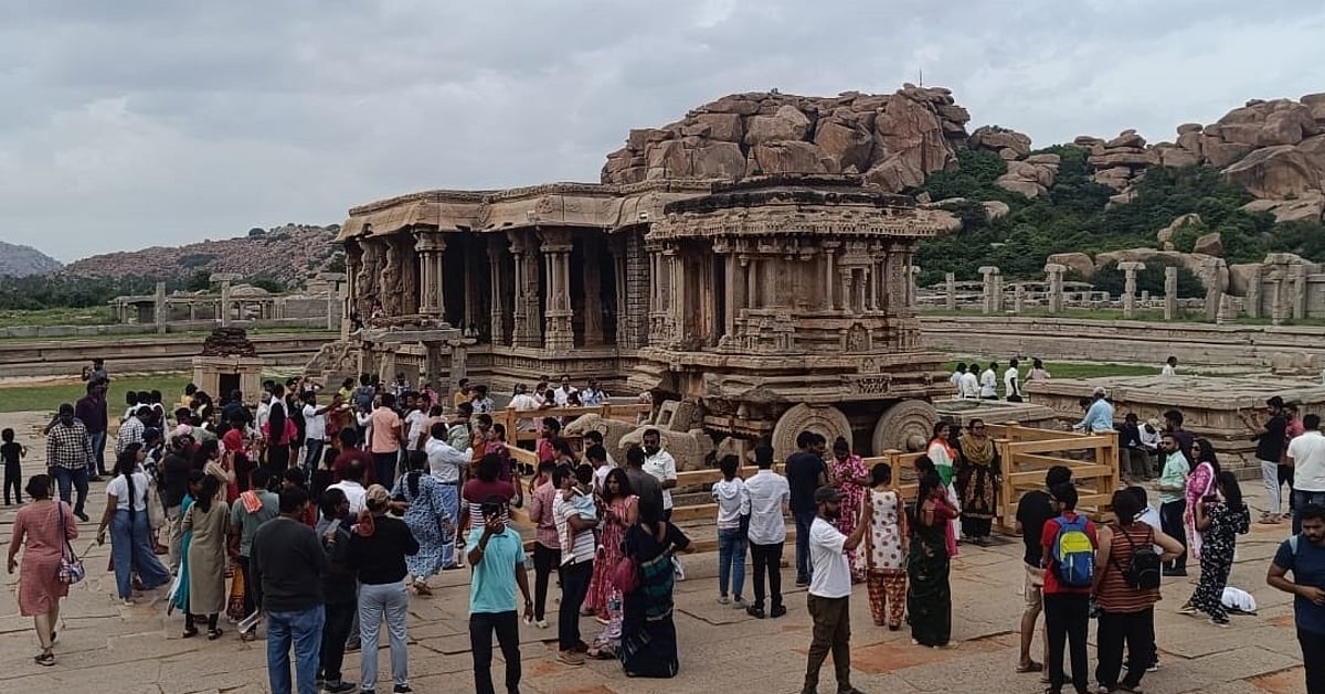 Karnataka tourist count jumps by 10 crore a year Karnataka tourist count jumps by 10 crore a year
