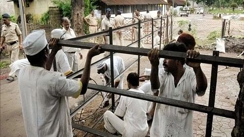 <div class="paragraphs"><p>A representative photo of a jail yard.</p></div>