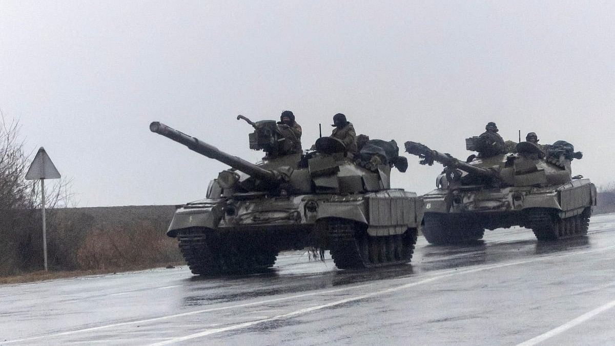 <div class="paragraphs"><p>Ukrainian tanks move into the city, after Russian President Vladimir Putin authorized a military operation in eastern Ukraine, in Mariupol, February 24, 2022. </p></div>