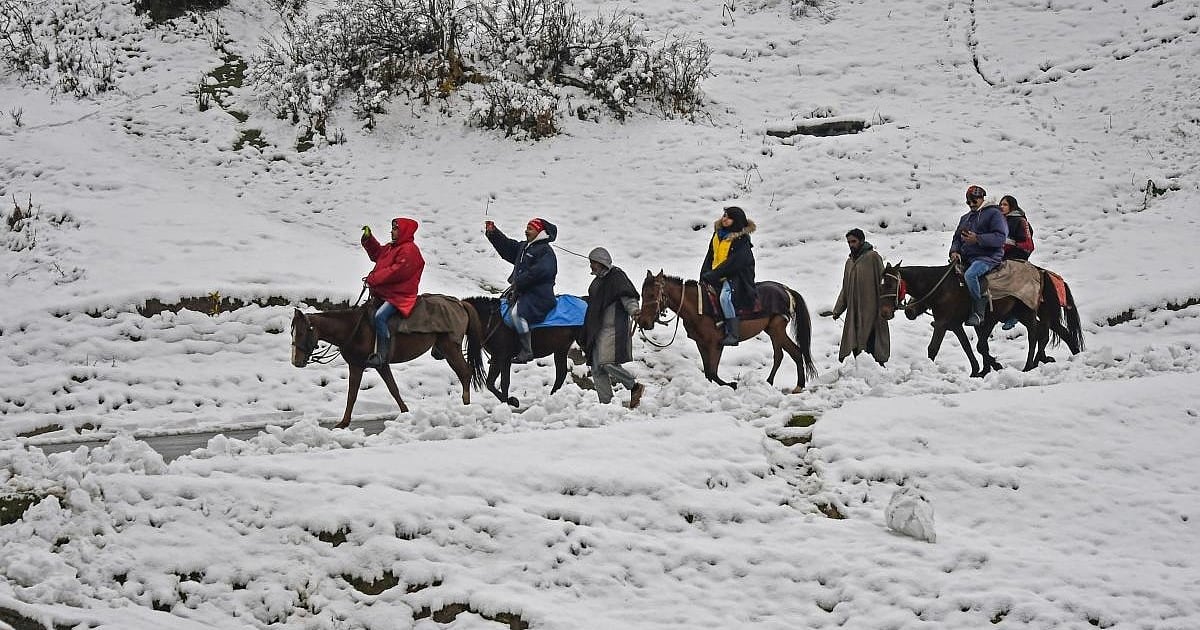 J&K sets target to surpass last year’s tourist arrivals in 2024 J&K sets target to surpass last year’s tourist arrivals in 2024