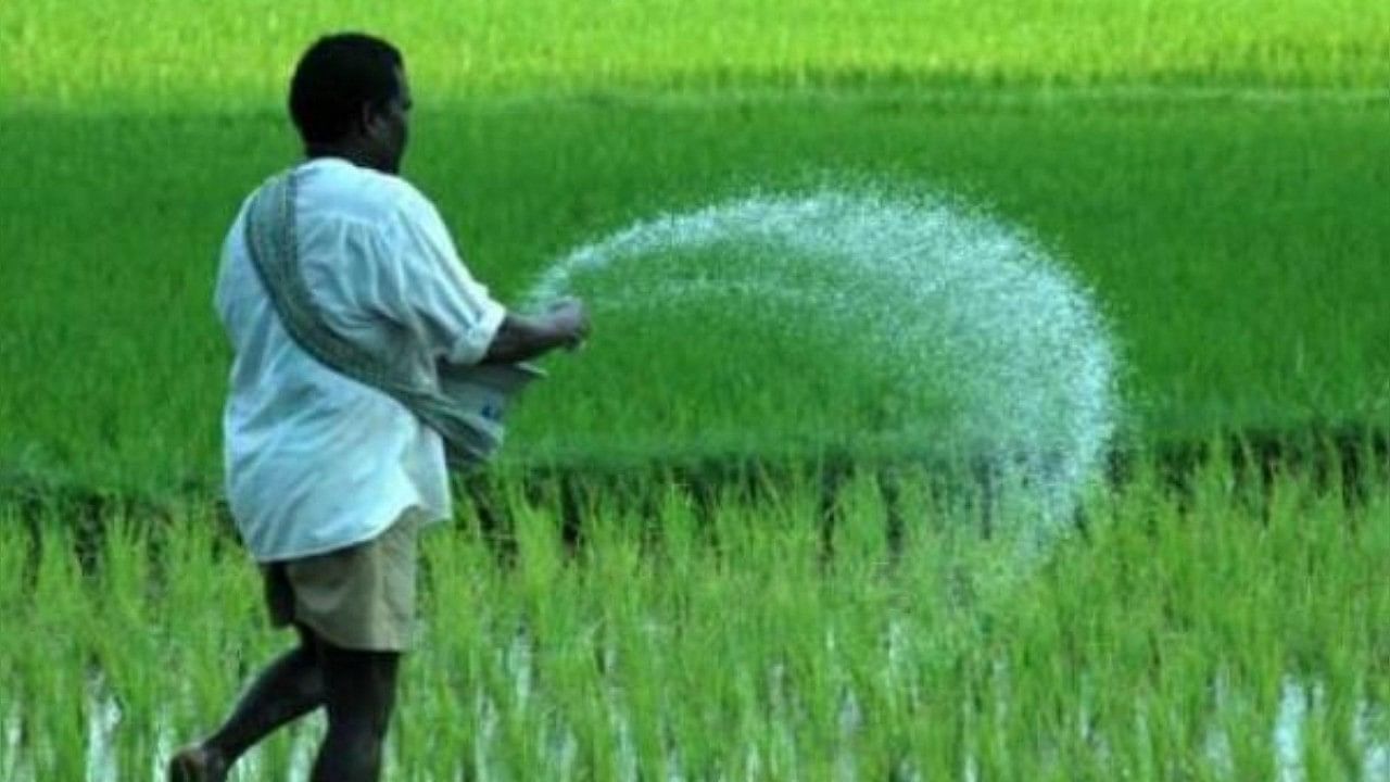 <div class="paragraphs"><p>In the Budget for 2023-24 fiscal, the government set an agriculture credit target at Rs 20 lakh crore.</p></div>