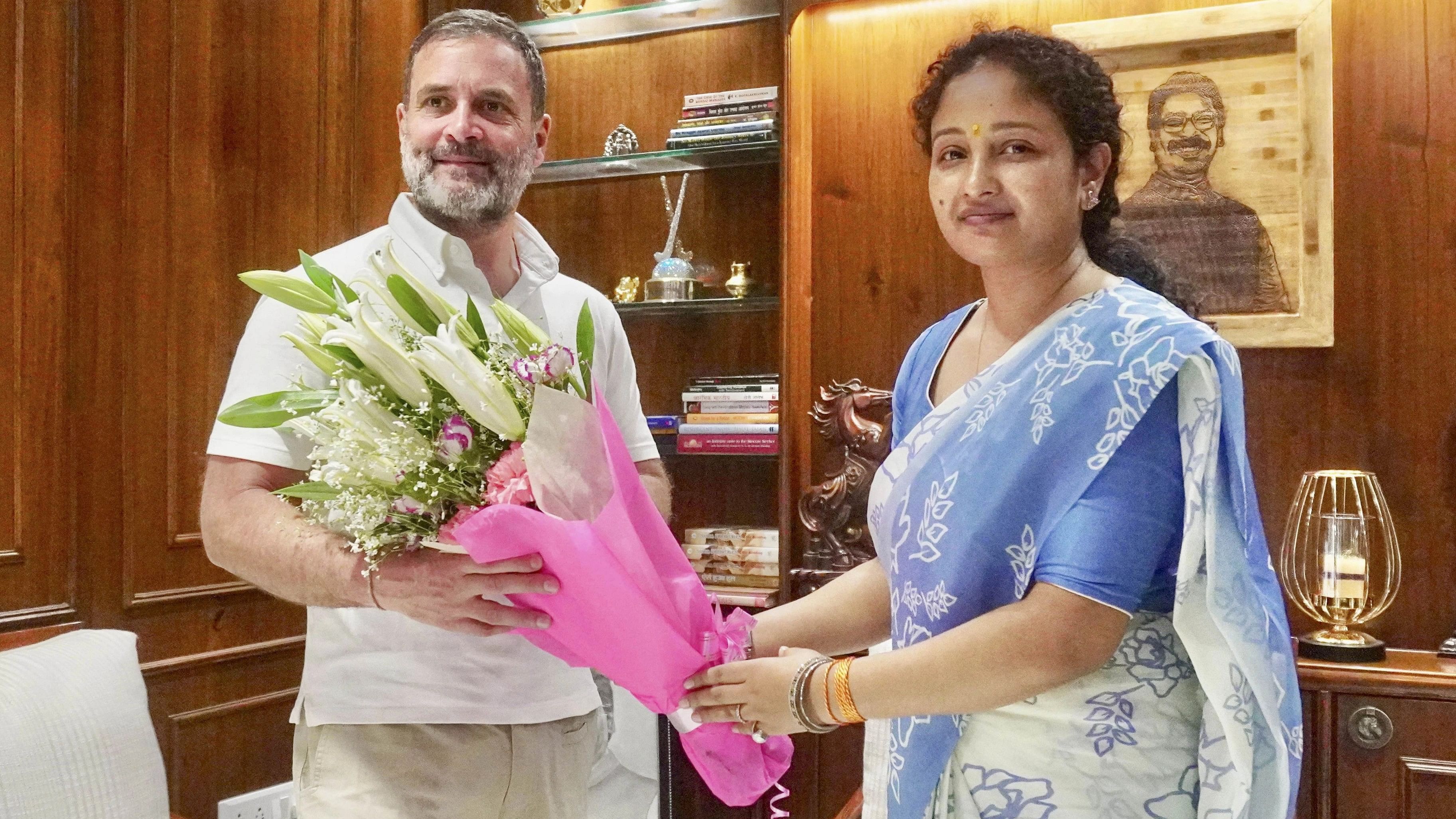 <div class="paragraphs"><p>Congress leader Rahul Gandhi with Kalpana Soren, wife of former Jharkhand CM and JMM leader Hemant Soren, during a meeting, in Jharkhand, Monday, Feb. 5, 2024. </p></div>