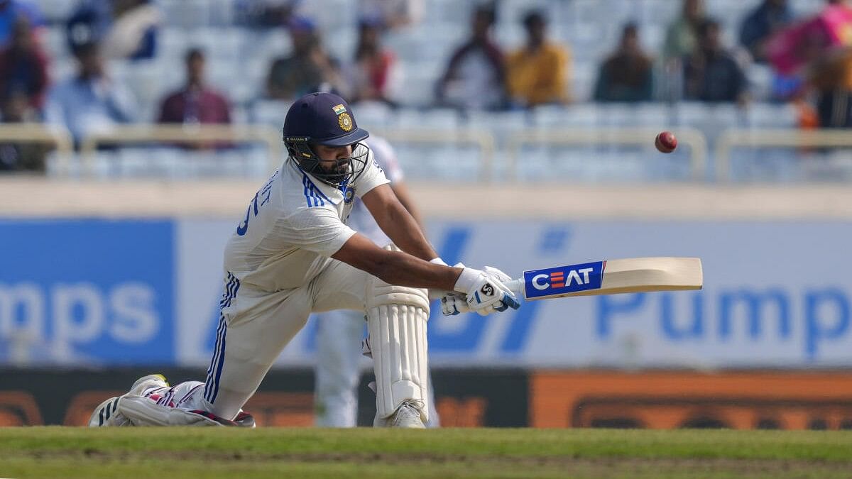 <div class="paragraphs"><p>Rohit Sharma issued a veil warning to players not competing in Ranji Trophy.&nbsp;</p></div>