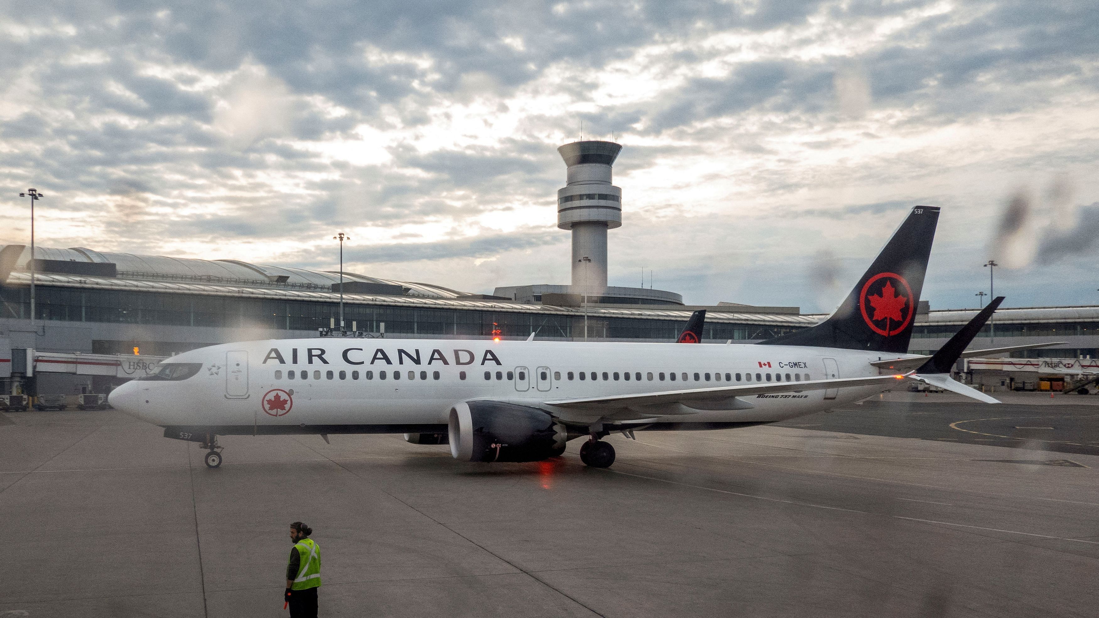 <div class="paragraphs"><p>A file photo of an Air Canada plane.</p></div>