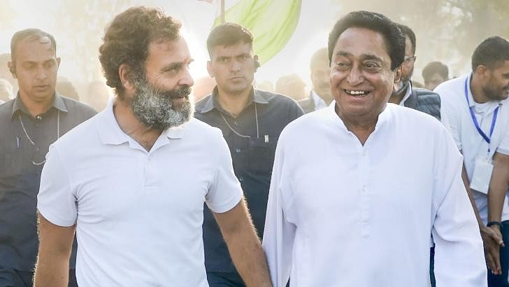 <div class="paragraphs"><p>Kamal Nath (right) with Rahul Gandhi during the Bharat Jodo Yatra.</p></div>