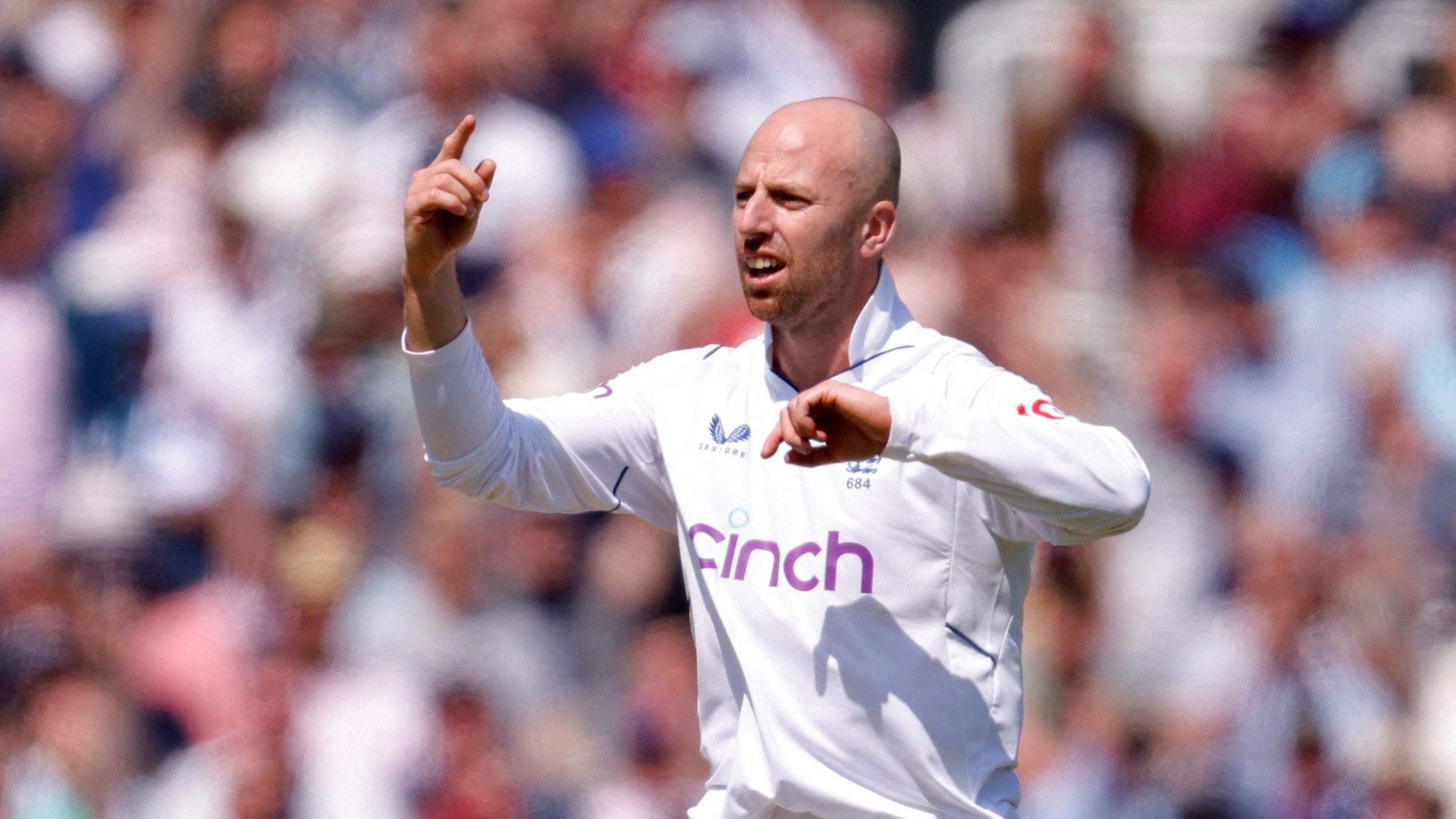 <div class="paragraphs"><p> Jack Leach.</p></div>