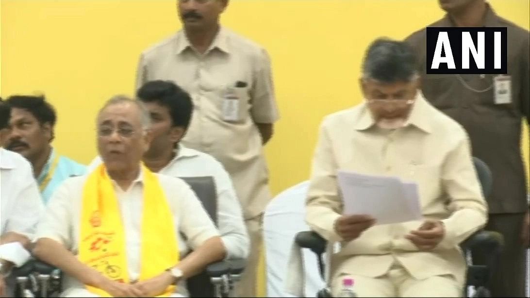 <div class="paragraphs"><p>Kishore Chandra Deo seen with Chandrababu Naidu</p></div>