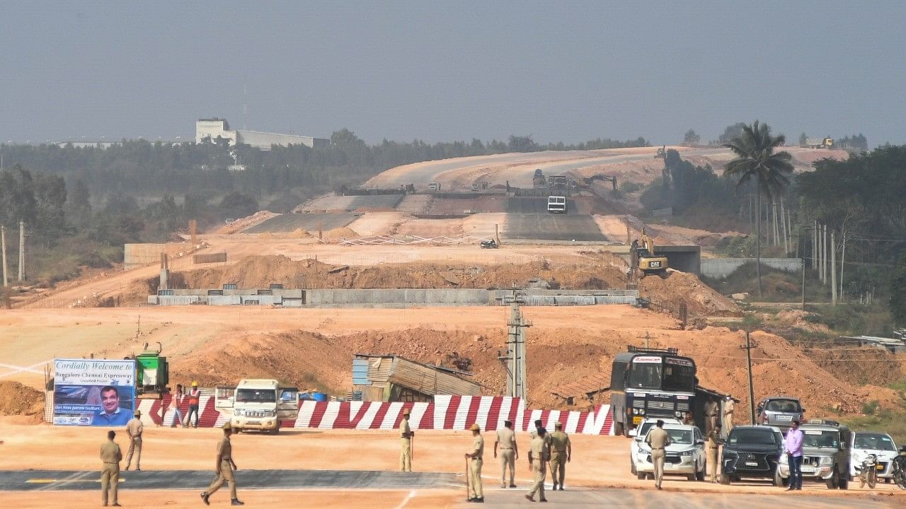<div class="paragraphs"><p>The Bengaluru-Chennai expressway is expected to be ready by the end of the year.</p></div>
