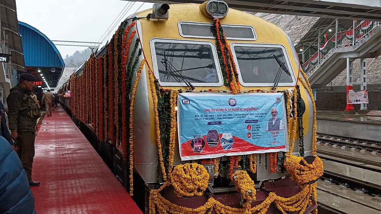 <div class="paragraphs"><p>The Diesel Electric Multiple Unit (DEMU) set for inaugural run&nbsp;from Sangaldan to Baramulla, in Jammu and Kashmir, on Tuesday, February 20, 2024.</p></div>