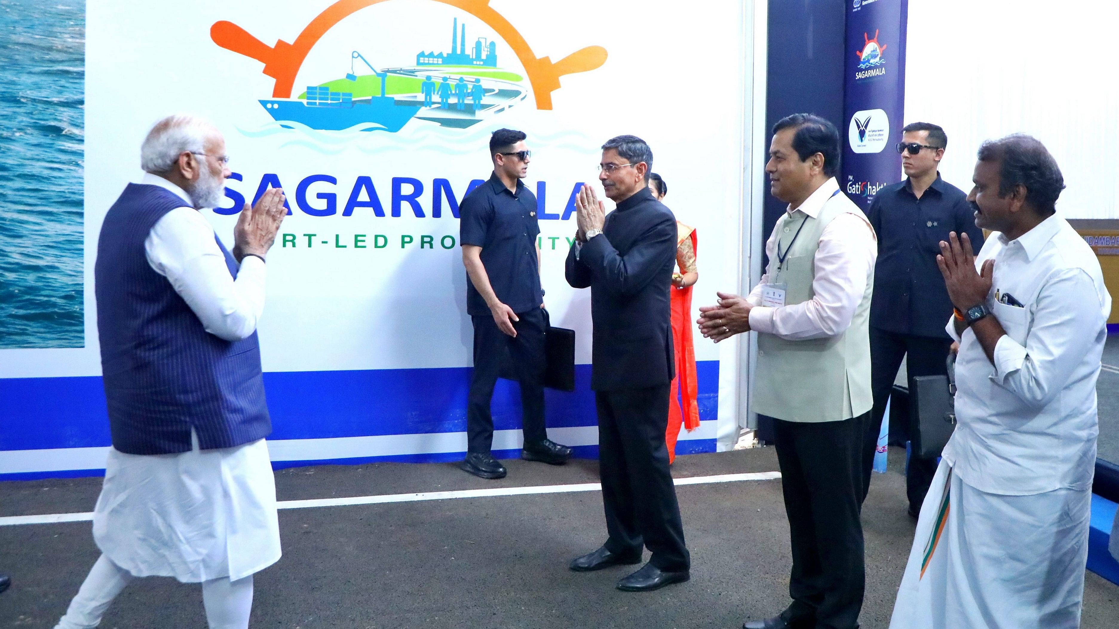 <div class="paragraphs"><p>Thoothukudi: Prime Minister Narendra Modi being welcomed by Tamil Nadu Governor R.N. Ravi and Union Minister Sarbananda Sonowal during a programme, in Thoothukudi, Wednesday, Feb. 28, 2024. PM Modi on Wednesday inaugurated and laid the foundation stone of various developmental projects in Thoothukudi.  </p></div>