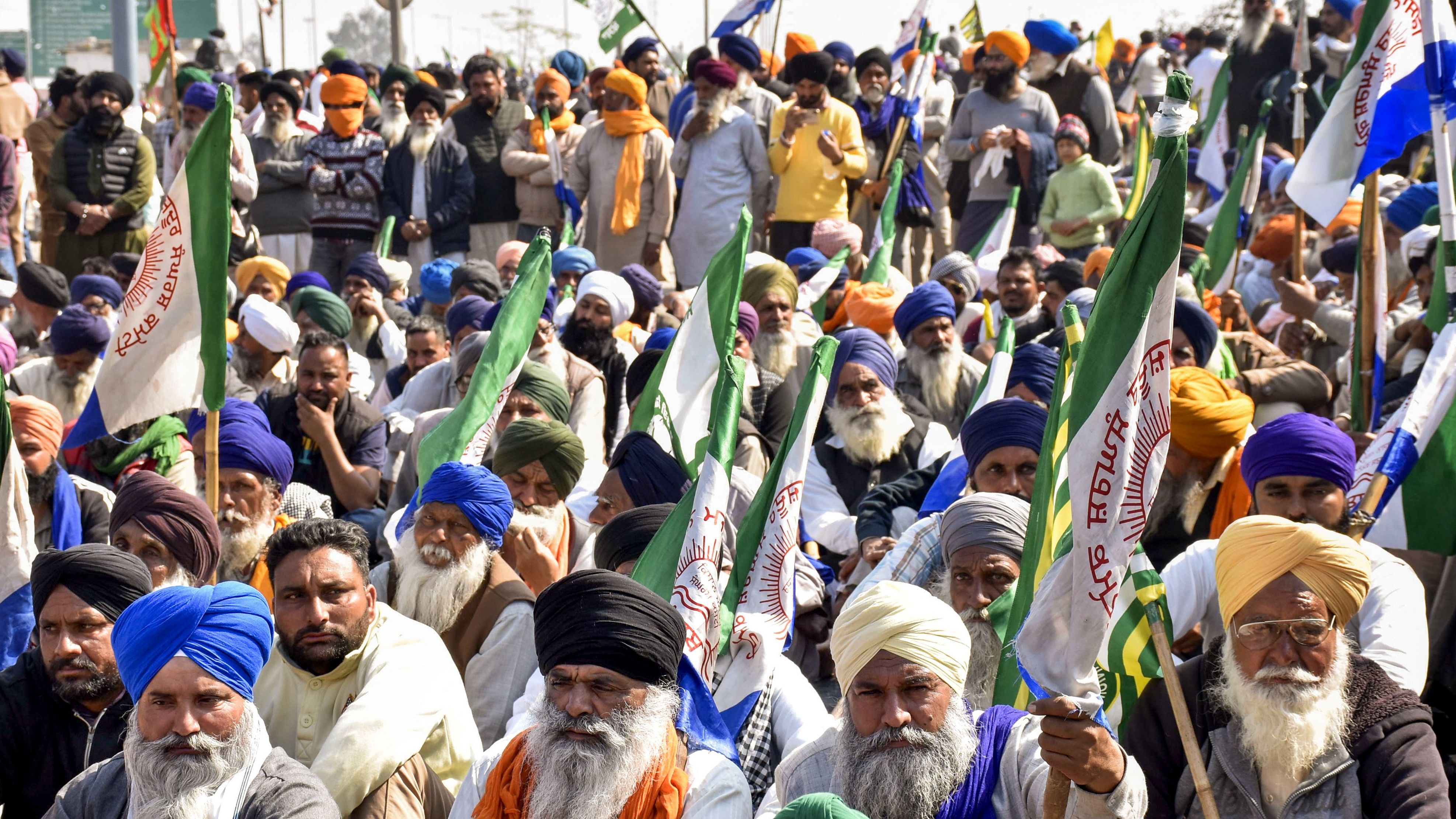 <div class="paragraphs"><p> Protesting farmers listen to a speaker at the Shambhu Border during the Samyukta Kisan Morcha’s (SKM) ‘Bharat Bandh’, in Patiala district, Friday, Feb 16, 2024.</p></div>