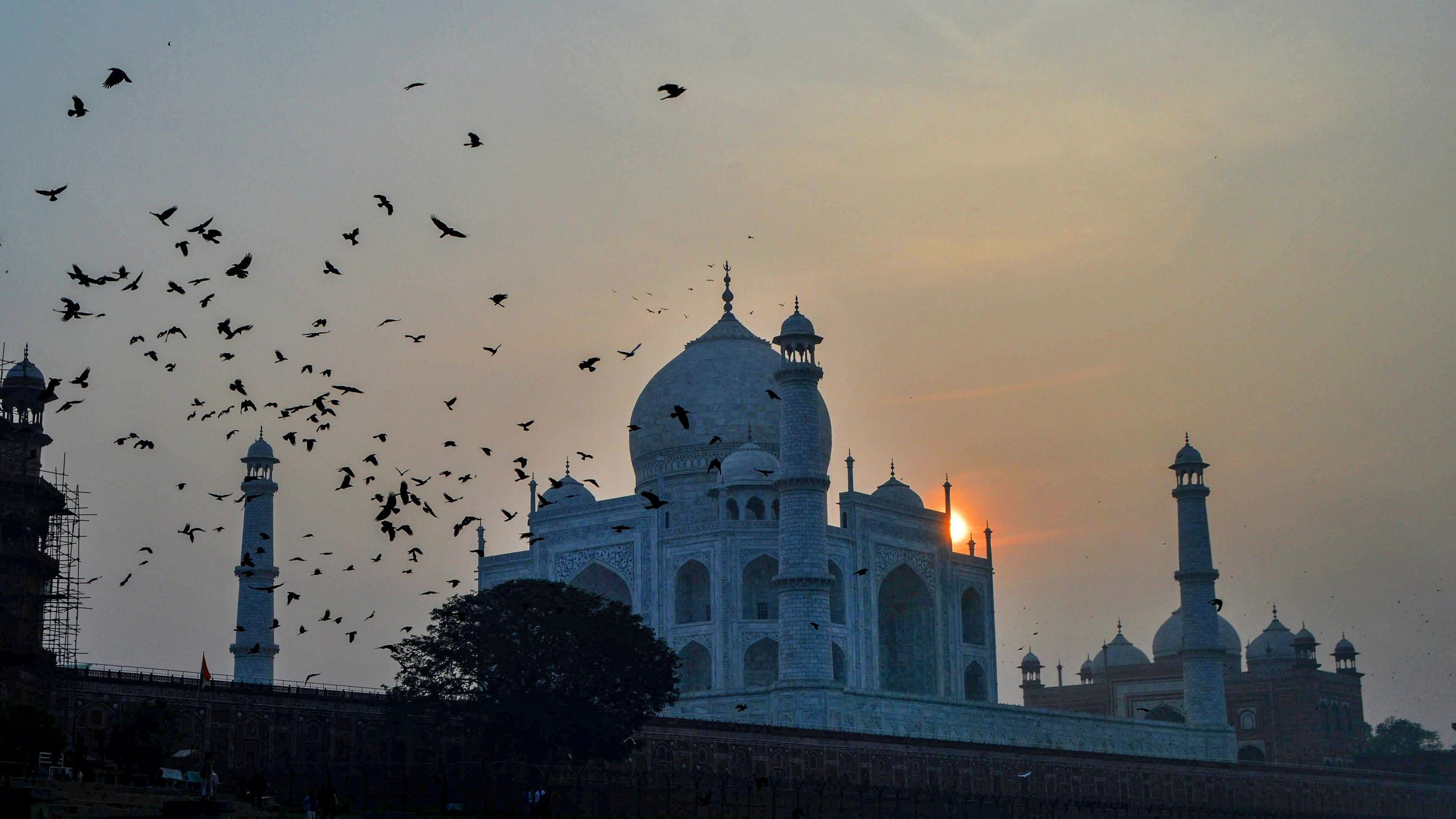 <div class="paragraphs"><p> Taj Mahal in Agra.</p></div>