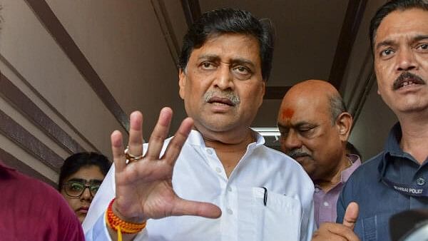 <div class="paragraphs"><p>Former Congress leader Ashok Chavan addresses the media outside his residence, at Churchgate, in Mumbai.</p></div>