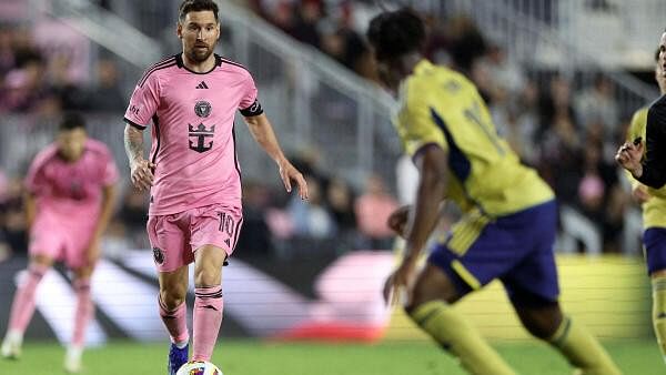 <div class="paragraphs"><p>Inter Miami CF forward Lionel Messi (10) kicks the ball against Real Salt Lake during the second half at Chase Stadium,&nbsp;Fort Lauderdale, Florida, USA, on February 21, 2024.</p></div>