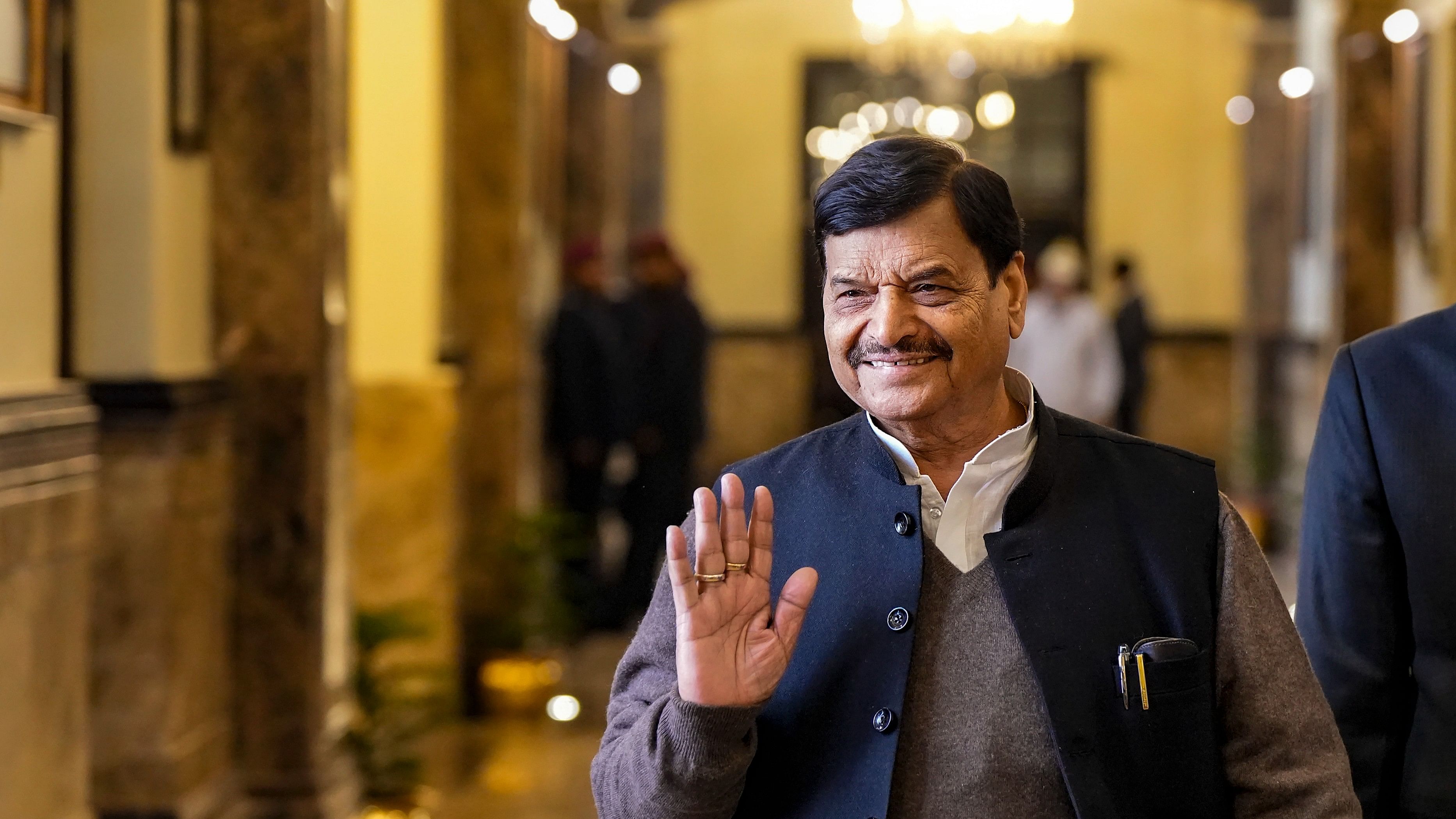 <div class="paragraphs"><p>SP had on Tuesday declared the name of Shivpal Yadav on this seat replacing Dharmendra Yadav, whose name was declared earlier from this seat.</p></div>